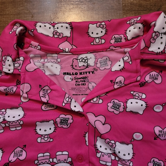 New Hello Kitty Valentine's Day pajamas pajama set shorts 2025 Sanrio 2X - Picture 4 of 6